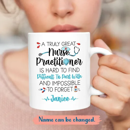 Miniatura 2 de Taza personalizada para enfermera practicante, 11 oz y 15 onzas, cerámica blanca, mango en C, nombre personalizado, regalo de jubilación NP