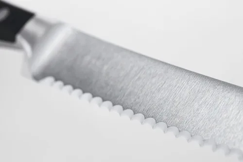 Miniatura 2 de WÜSTHOF Cuchillo utilitario dentado clásico de 5 pulgadas, negro