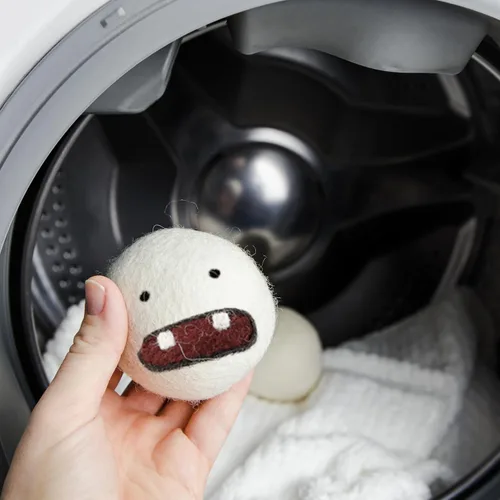 Miniatura 5 de Woolbuddy Monster Dryer Balls (paquete de 6) - Lindos personajes de lana hechos a mano, suavizante de tela natural, regalo ecológico para familias