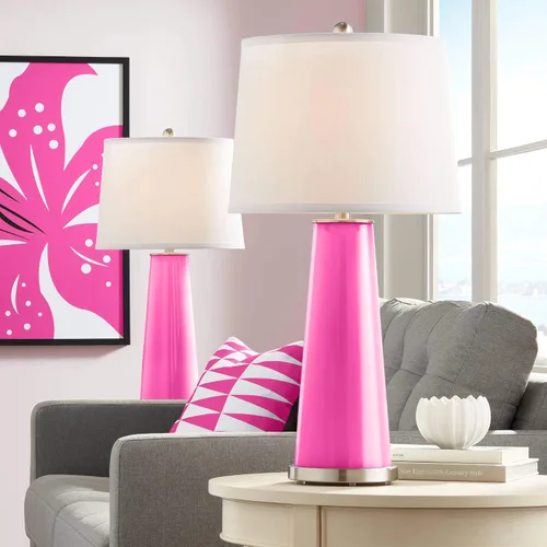 Color + Plus Leo - Juego de 2 lámparas de mesa modernas de 29 1/2 pulgadas de alto, columna cónica de cristal rosa fucsia, pantalla de tambor blanco