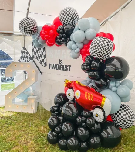 Miniatura 7 de Kit de arco de globos negros, 129 piezas de diferentes tamaños 18, 12, 10, 5 pulgadas, kit de guirnalda de globos negros para graduación, Halloween