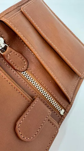 Miniatura 7 de DiLoro Cartera plegable de cuero genuino de grano completo con bloqueo RFID para hombre con moneda de identificación y compartimento seguro