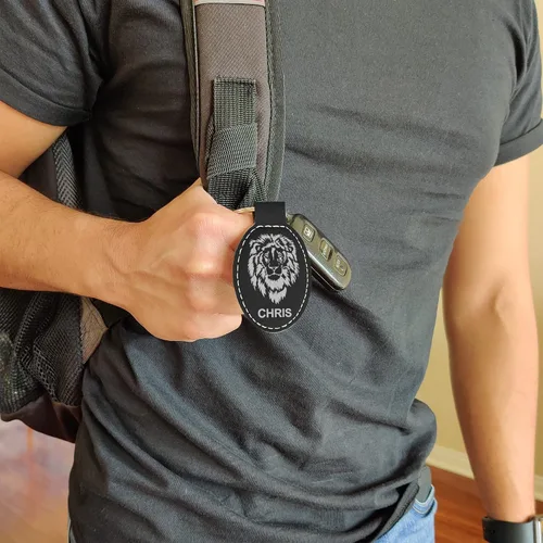 Miniatura 8 de LaserGram Llavero ovalado, retroexcavadora, grabado personalizado incluido Negro con plateado