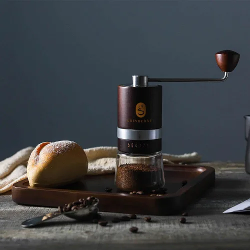 Miniatura 4 de Molinillo de café manual de alta calidad, fabricado con madera de haya auténtica; molinillo de café de mano con molino de rebabas de acero Marrón
