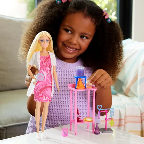 Miniatura 2 de Barbie Muñeca científica y accesorios con muñeca rubia de moda, mesa de laboratorio, microscopio, vaso de precipitados que cambian