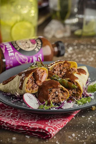 Miniatura 6 de Tia Lupita Chipotle - Salsa picante 8 oz x 1 botella Calor sabroso, especias medianas, ahumado, cuerpo completo, sin gluten, sin OMG, sin
