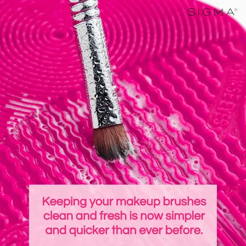 Miniatura 6 de Sigma Beauty Sigma Spa® Express Brush Cleaning Mat (rosa) - Alfombrilla de limpieza de brochas de maquillaje de silicona con ventosas para limpiar