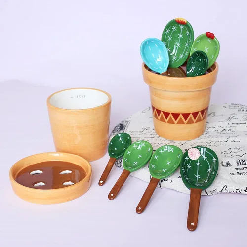 Miniatura 3 de Juego de cucharas medidoras de cactus en maceta de cerámica. Lindas tazas medidoras y cucharas únicas para hornear. Regalos para ingredientes secos