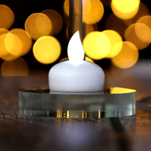 Miniatura 4 de IMAGE Velas flotantes, velas LED flotantes sin llama, paquete de 12 velas impermeables para boda, fiesta, spa, hogar, decoración interior y Blanco