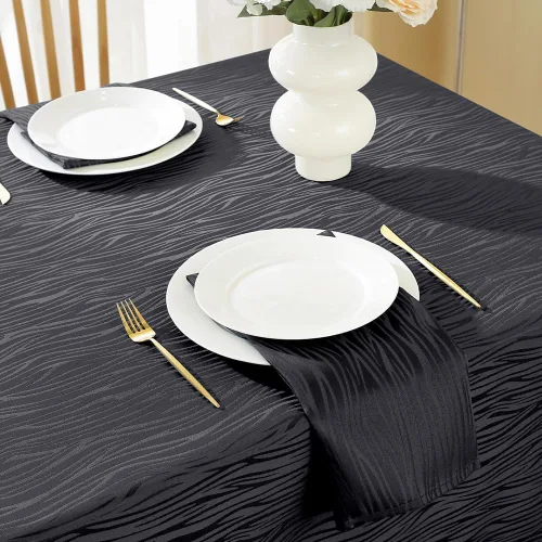 Miniatura 3 de MATIRUG Mantel de jacquard negro, tela de mesa suave y sin arrugas, resistente a derrames y con textura para graduación, cocina, comedor, decoración