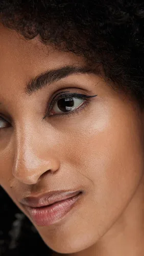 Miniatura 3 de stila Delineador de ojos líquido impermeable, maquillaje que permanece todo el día con punta de pincel fina acabado satinado duradero, a prueba