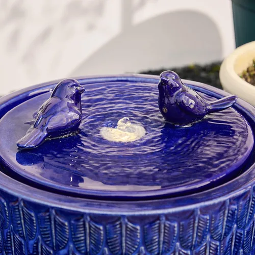 Miniatura 7 de Glitzhome Fuente de agua de cerámica para jardín de 14.75 pulgadas de alto con luces LED y bomba, dos pájaros en relieve con patrón de hojas