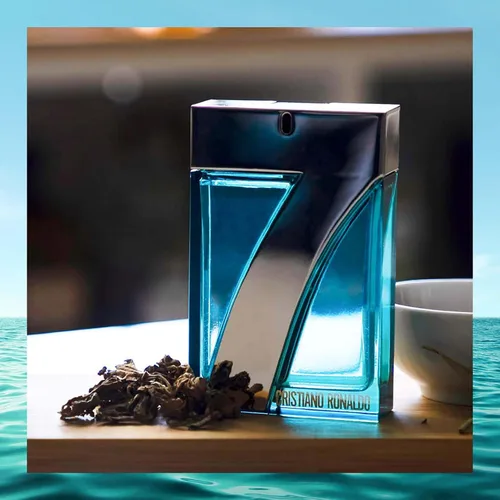 Miniatura 6 de CR7 Origins Cristiano Ronaldo - Eau De Toilette Aroma de colonia para hombre - Con sorbete de piña, mandarina y pachulí - De la colección original