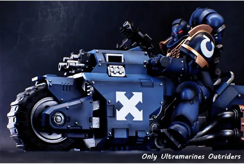 Miniatura 4 de YIZRIO JoyToy Warhammer 40K Figura de acción 1:18 Ultramarines Moto Outriders Modelo de Vehículo Juguete a juego
