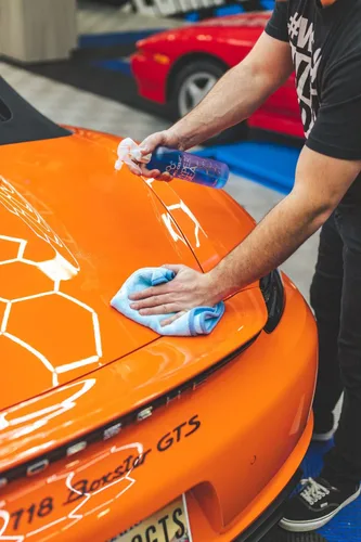 Miniatura 6 de OPTI-COAT Hyper Seal – Crea una superficie súper resbaladiza para una fácil limpieza en entornos de alta contaminación; uso en pintura, molduras