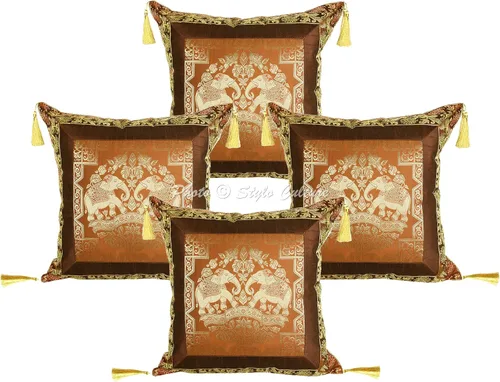 Juego de 4 fundas de almohada con diseño de brocado indio para decoración del hogar, color café marrón dorado de 18 x 18 pulgadas, con borlas