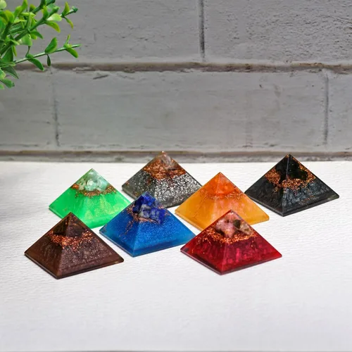 Miniatura 5 de 7 mini pirámides para autocuidado, armonía, meditación, yoga, espiritualidad, decoración de cristal, espacio de trabajo de equilibrio hecho de Juego
