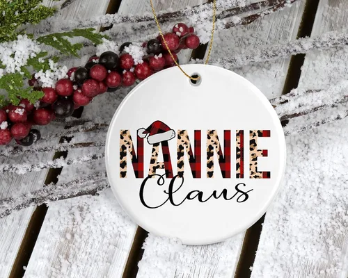 Miniatura 2 de Adorno de Navidad de leopardo Nannie Claus, adorno de Navidad a cuadros de búfalo rojo para Nannie, adorno familiar de Navidad impreso en ambos lados
