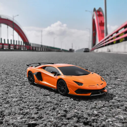 Miniatura 8 de BEZGAR Auto a control remoto con licencia RC, auto de juguete Lambo a escala 1:24 para niños, modelo Lambo Aventador SVJ a control remoto eléctrico