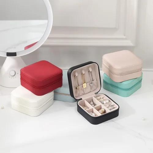 Miniatura 6 de Casegrace - Mini joyero portátil de viaje de cuero para joyas, organizador de anillos, caja de regalo para niñas y mujeres
