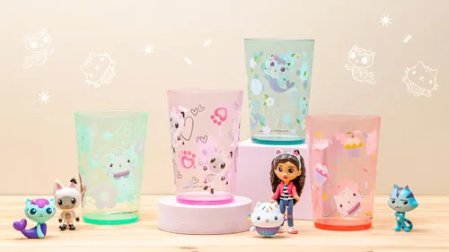 Miniatura 12 de Zak Designs DreamWorks Gabby's Dollhouse Juego de Vasos Anidables para el Hogar, Vasos de Plástico sin BPA de 14.5oz, Paquete de 4