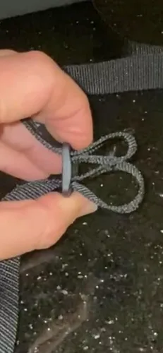 Miniatura 2 de Therapist's Choice® Anclaje de puerta con hebilla para fijar bandas de resistencia y tubos