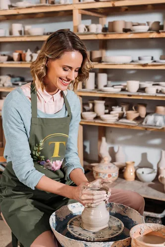 Miniatura 2 de ROKO CLOTHING Delantal de iniciales personalizadas con bolsillos, delantales de cocina personalizados para mujeres para hornear cocinar cuello