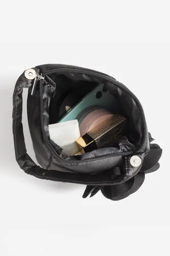 Miniatura 5 de BABEYOND Bolsos de mano para mujer, bolsos de noche de satén con flores, bolso de pulsera elegante para fiestas, uso diario, boda