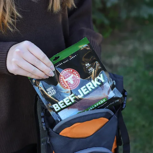 Miniatura 4 de Renner Corner Jerky's Maple Jalapeño Beef Jerky (2.5 onzas) - 100% natural, carne de res premium hecha a mano, fabricada en Dakota del Sur, sin