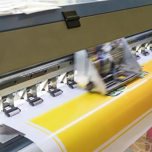 Miniatura 6 de Rollo de hojas magnéticas en blanco de 24 pulgadas de ancho, superficie de vinilo blanco flexible de 0.30 mil, imprimible, segura en vehículos, se