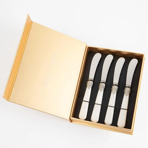 Miniatura 3 de REVERIE Collection - Cuchillo esparcidor de queso de acero inoxidable de 4 piezas, juego de cuchillos de mantequilla para regalo, juego de cuchillos