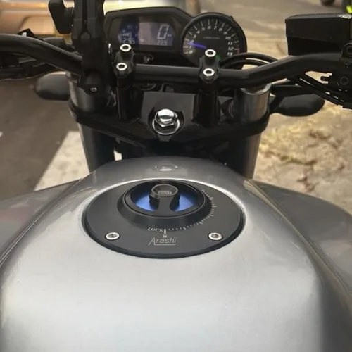 Miniatura 6 de Tapas de depósito de combustible de motocicleta para Yamaha R15 R25 R3 R6 R6S R1 MT01 MT07 MT09 MT10 FZ8 FZ6 XJ6 V-max XJR13000 FJR1300 XT660 (negro)