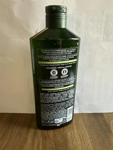 Miniatura 7 de Yves Rocher Champú Tratamiento Anticaspa, 10.1 fl oz./10.1 fl oz