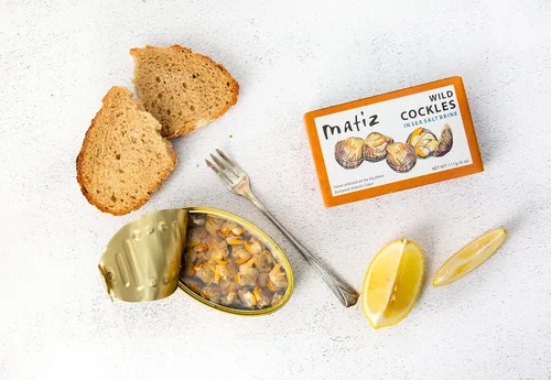 Miniatura 3 de Matiz Berberechos silvestres españoles de Galicia, España en salmuera natural de sal marina (4 oz.) Berberechos españoles, almejas pequeñas