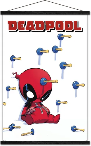 Trends International Marvel Comics Deadpool - Póster de pared de dardos, 22.375 x 34 pulgadas, paquete de impresión premium y colgador negro