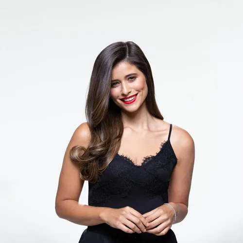 Miniatura 6 de Mirta De Perales Champú con queratina para cabello normal, seco y dañado Limpiador suave sin sulfatos con queratina hidrolizada y vitamina B5
