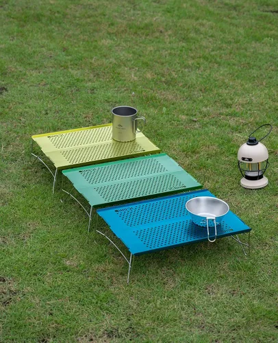 Miniatura 7 de iClimb Mini mesa plegable individual ultraligera y compacta para mochileros, camping, senderismo, playa, picnic (azul - S)