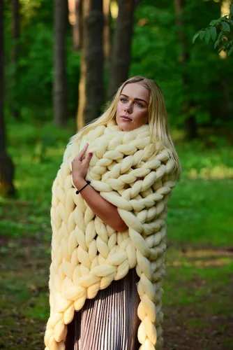Miniatura 11 de Manta de punto grueso de 50 x 60 pulgadas, manta gigante tejida a mano con hilo 100% de lana merina, hecha a mano para cama, sofá, manta bohemia