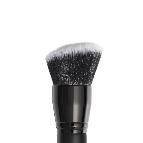 Miniatura 2 de e.l.f. Brocha de Doble Punta para Crema + Polvo, Brocha de Maquillaje Dos en Uno Para Crear una Tez Hermosa con Aspecto Aerografiado, Vegana y Libre