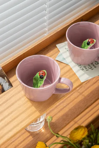 Miniatura 6 de DIHOclub Taza de Cerámica de Mariquita con Animal 3D Oculto en el Interior, Serie Jardín Tazas Figuritas Hechas a Mano 12OZ (Rosa Púrpura)