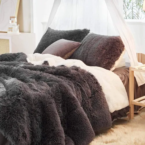 Miniatura 13 de UOZZI BEDDING - Juego de edredón de pelo sintético negro, tamaño Queen, 3 piezas, 1 edredón afelpado negro de 90x90 y 2 fundas de almohada, ultra