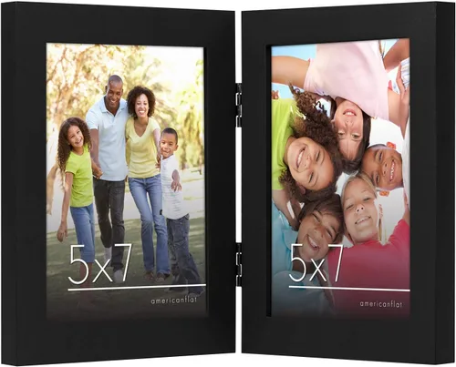 Miniatura 40 de Armazón de fotos con bisagra y frente de vidrio. Fabricado para exhibir dos fotos de 4 x 6 pulgadas, se para de manera vertical en el escritorio
