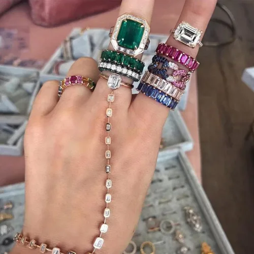 Miniatura 5 de Caiyao Anillo de boda con circonitas cúbicas cuadradas y pavimentadas de esmeralda verde chapado en oro joyería de baguette rectangular de corte