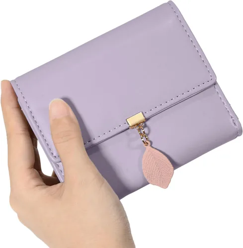 Miniatura 176 de UTO - Cartera pequeña RFID de piel sintética con dije de hoja, cierre de cremallera y tarjetero.