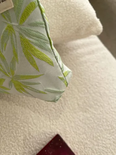Miniatura 9 de The Summer Swan Kit de higiene y cuidado de la piel de maquillaje bonito con flores grandes para período de media jornada Arce de verano