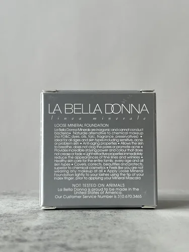 Miniatura 5 de La Bella Donna Base mineral suelta, SPF50 no química, solo 4 ingredientes, segura para arrecifes, no nano, maquillaje mineral natural con protección