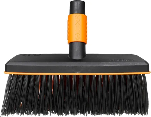 Miniatura 6 de Fiskars Escoba multiusos, cabeza de escoba, ancho: 10.2 in, cerdas de plástico, negro/naranja, QuikFit, 1001417
