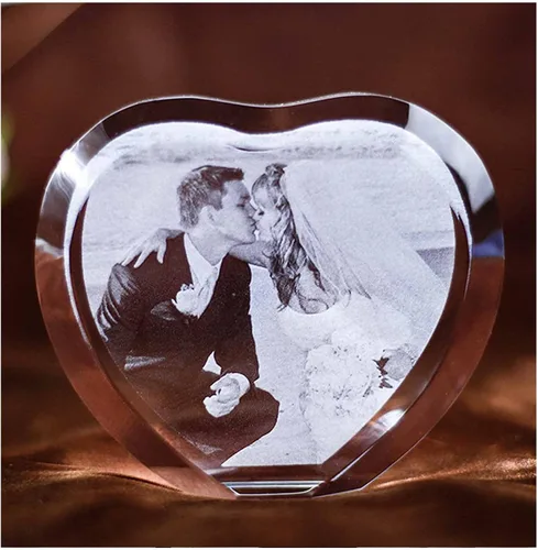 Miniatura 7 de personalizado personalizado grabado láser 3D, marco de fotos personalizado en forma de corazón con cristal grabado láser, boda, inauguración