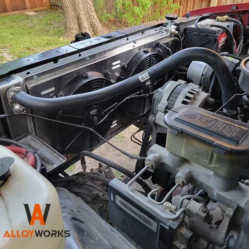 Miniatura 8 de ALLOYWORKS Radiador de aluminio de 3 filas para Chevy C/K Suburban Truck Blazer Tahoe 5.7L V8 1988 89 90 91 92 92 93 94 95 96 97 98 99 2000 Full