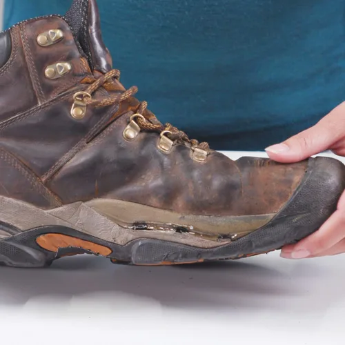 Miniatura 6 de GEAR AID Aquaseal SR - Adhesivo de reparación de zapatos para arreglar agujeros en botas de senderismo, trabajo, botas de lluvia, zapatos, suelas
